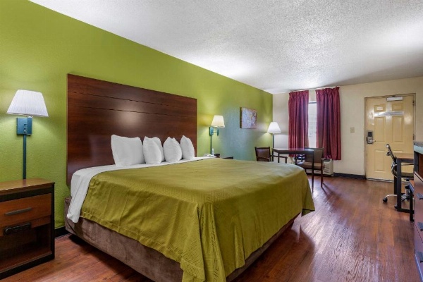Econo Lodge Fayetteville image 16
